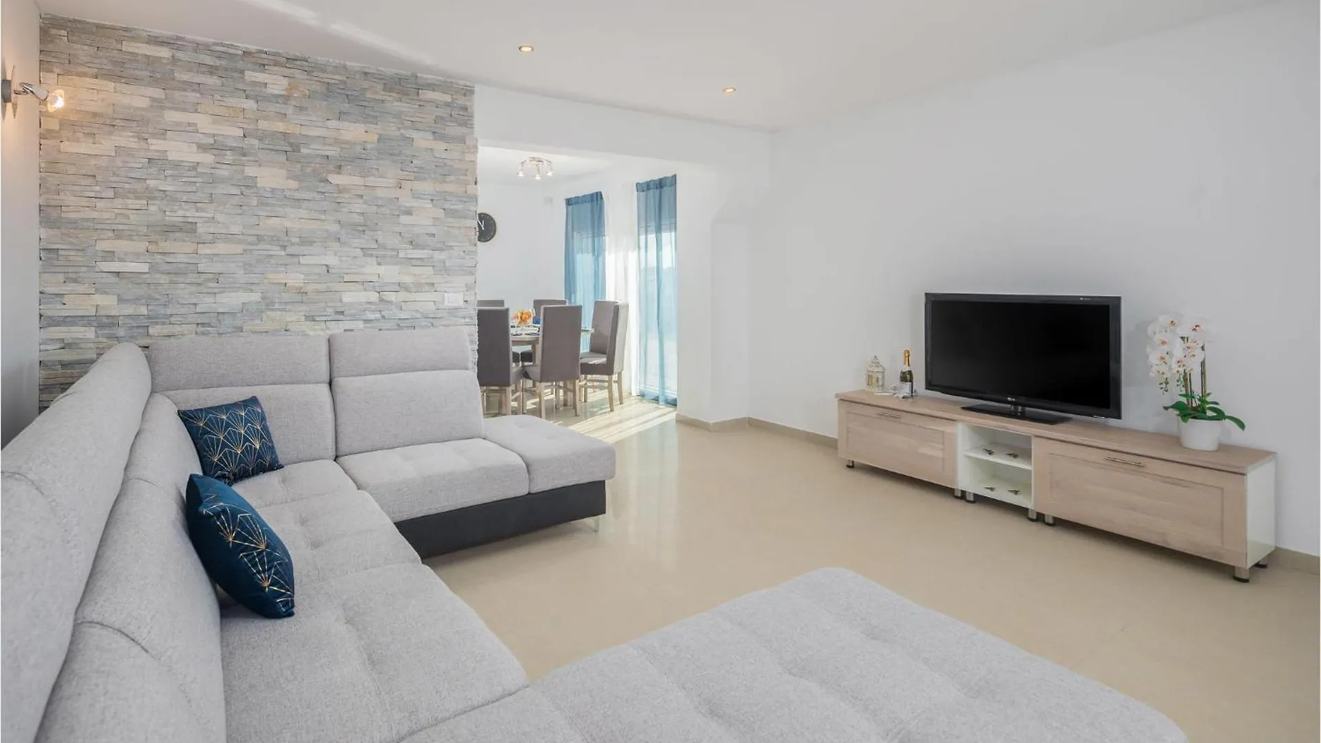 Holiday home Lovely Home In Vodnjan With Kitchen