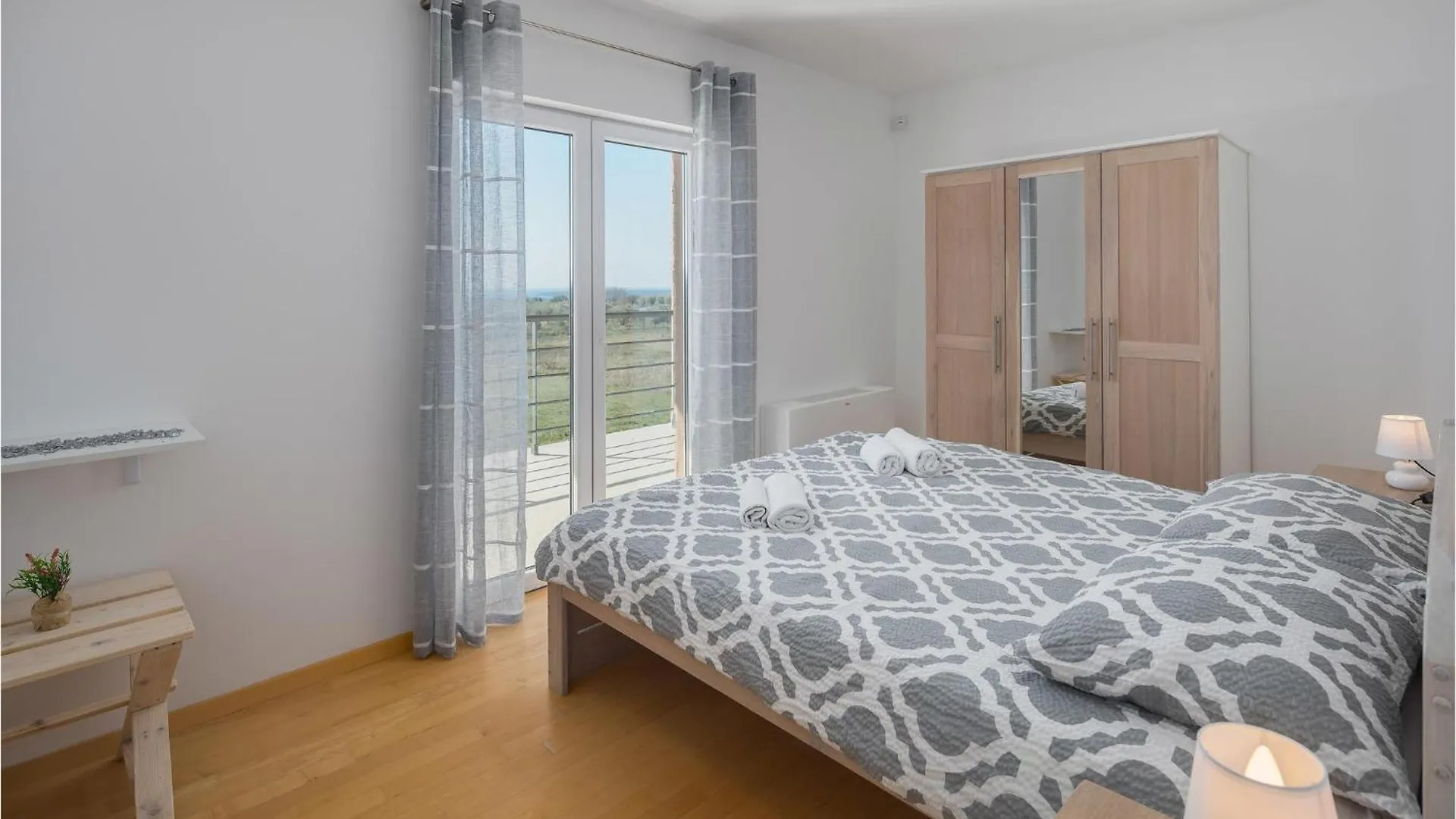 Lovely Home In Vodnjan With Kitchen 0*,